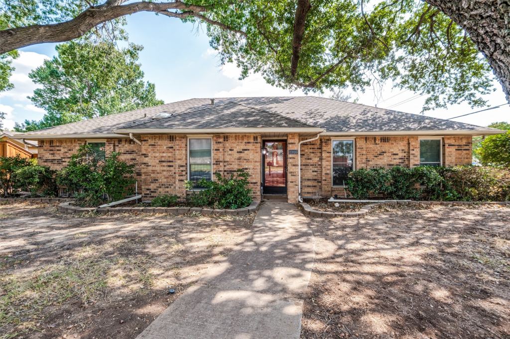 1900 Oakbluff Drive, Carrollton, TX 75007 — photo 1