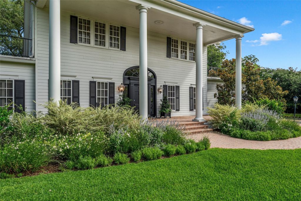 3601 Hillcrest Drive, Waco, TX 76708 — photo 1