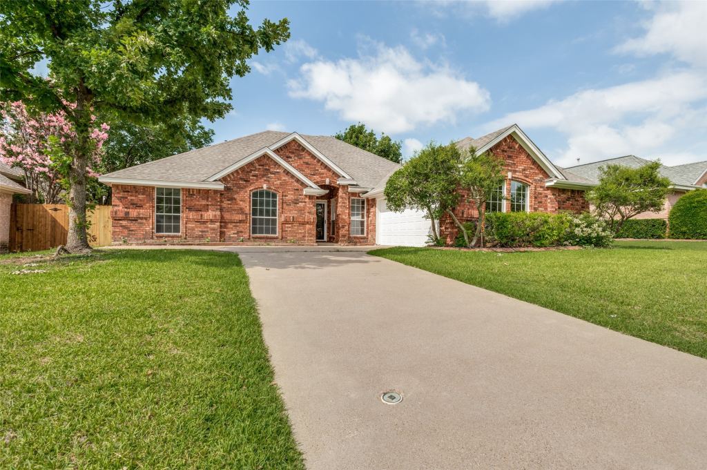 2110 Chrisman Trail, Mansfield, TX 76063 — photo 1