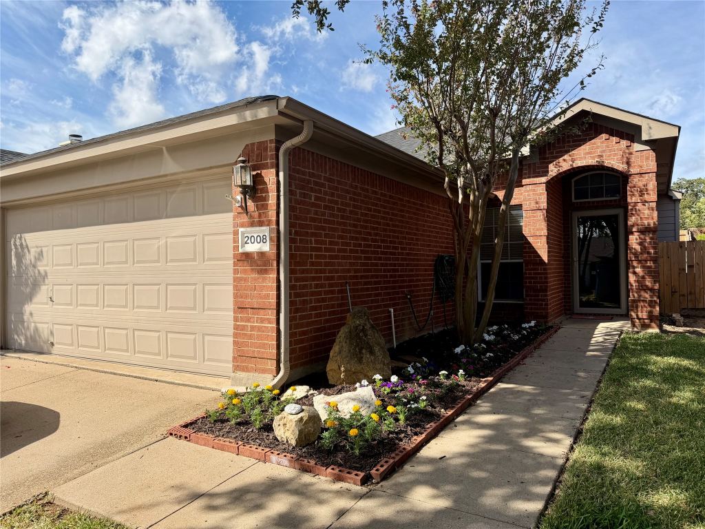 2008 Kingsbrook Trail, Fort Worth, TX 76120 — photo 1