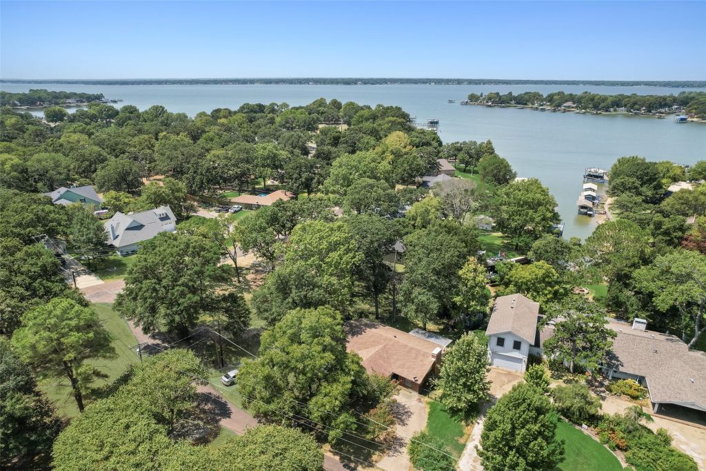 110 LA Jolla Street, Mabank, TX 75156 — photo 1