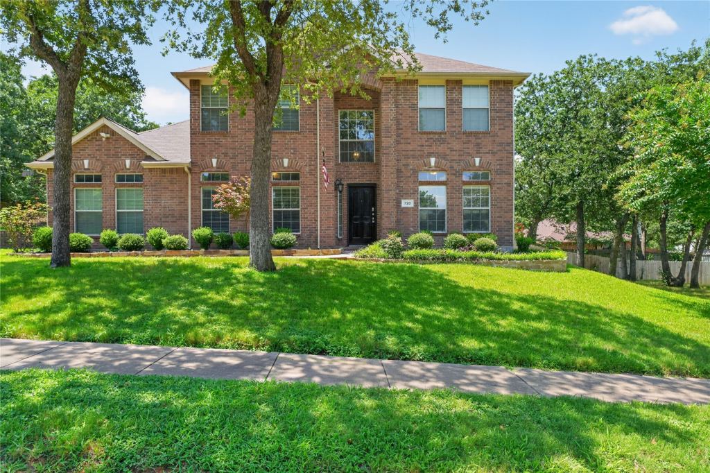720 Big Horn Trail, Crowley, TX 76036 — photo 1