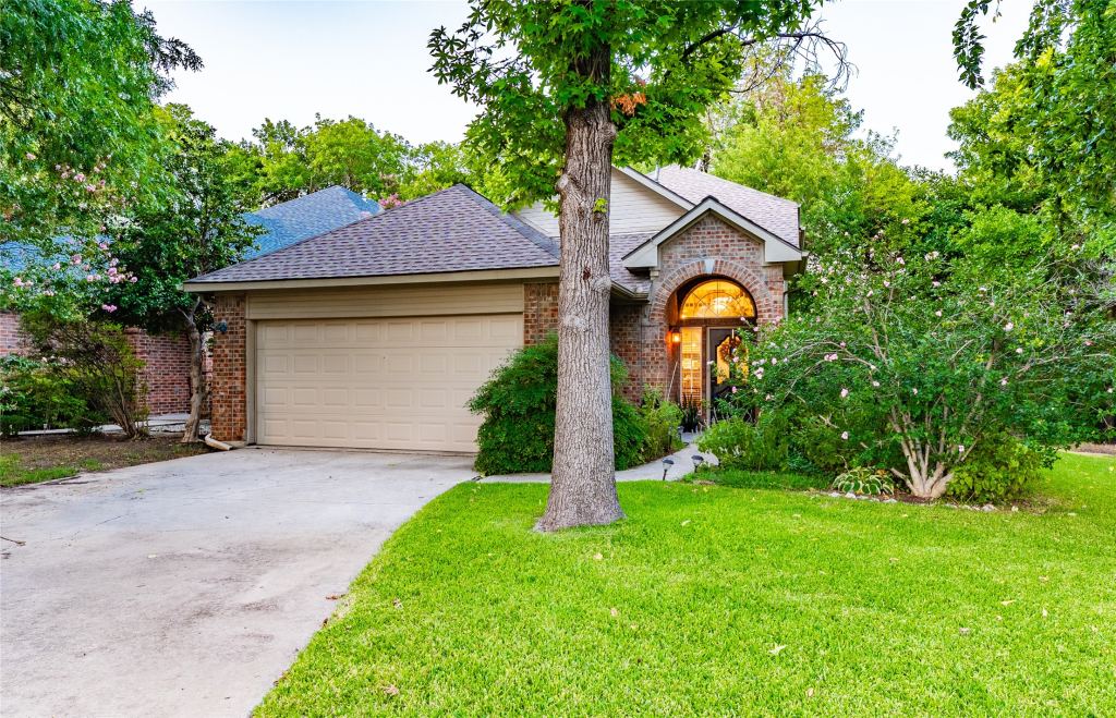 3001 Brookshire Drive, Plano, TX 75075 — photo 1