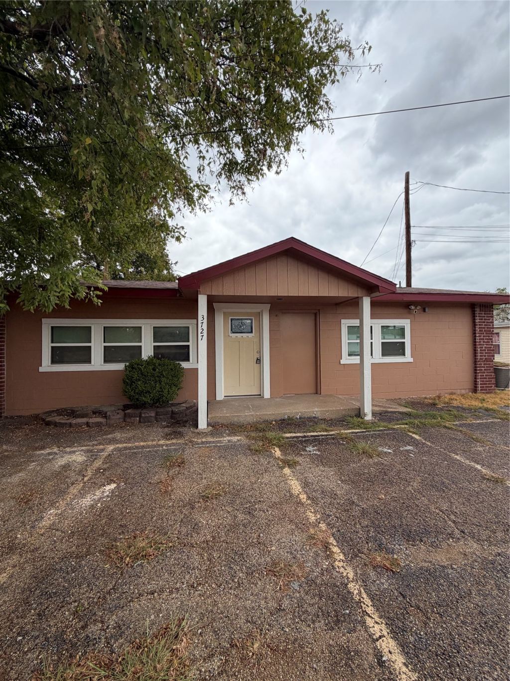3727 Jackson Street, Irving, TX 75061 — photo 1