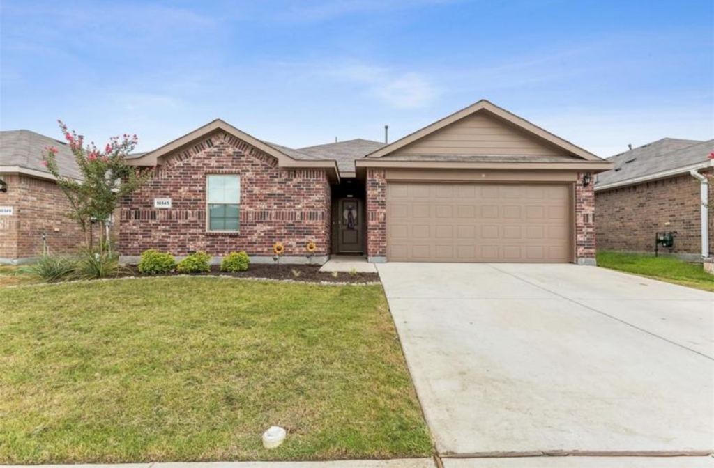 10345 Fort Belknap Trail, Crowley, TX 76036 — photo 1