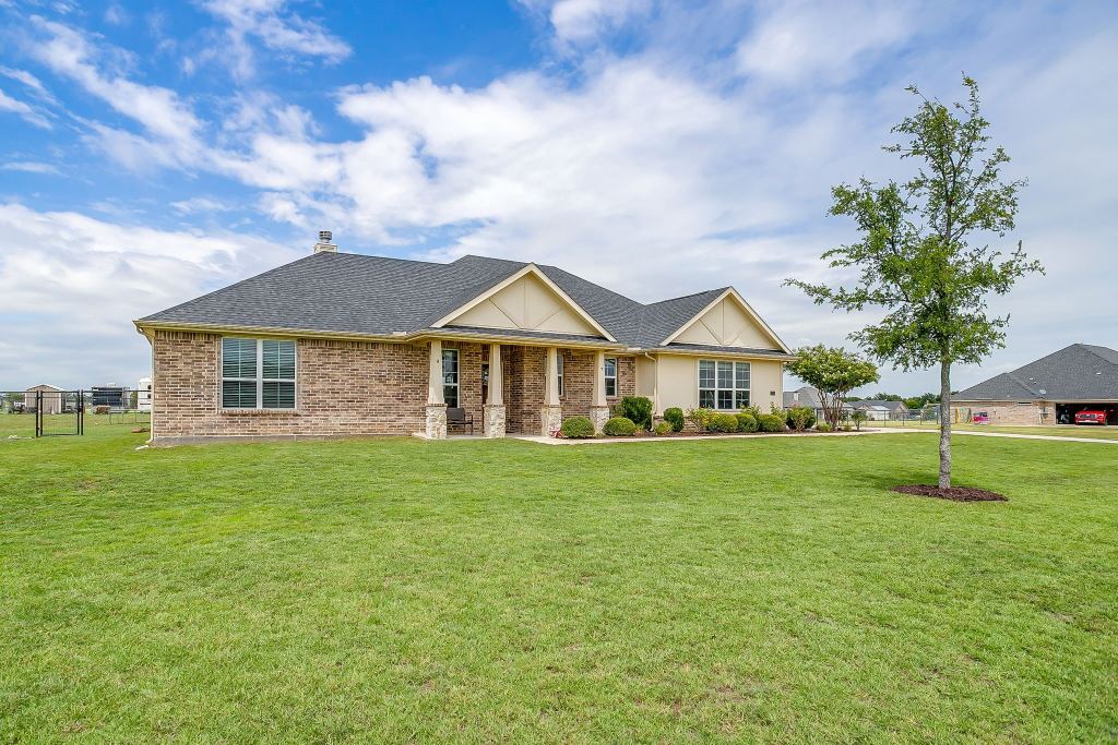 6316 Rhoden Avenue, Godley, TX 76044 — photo 1