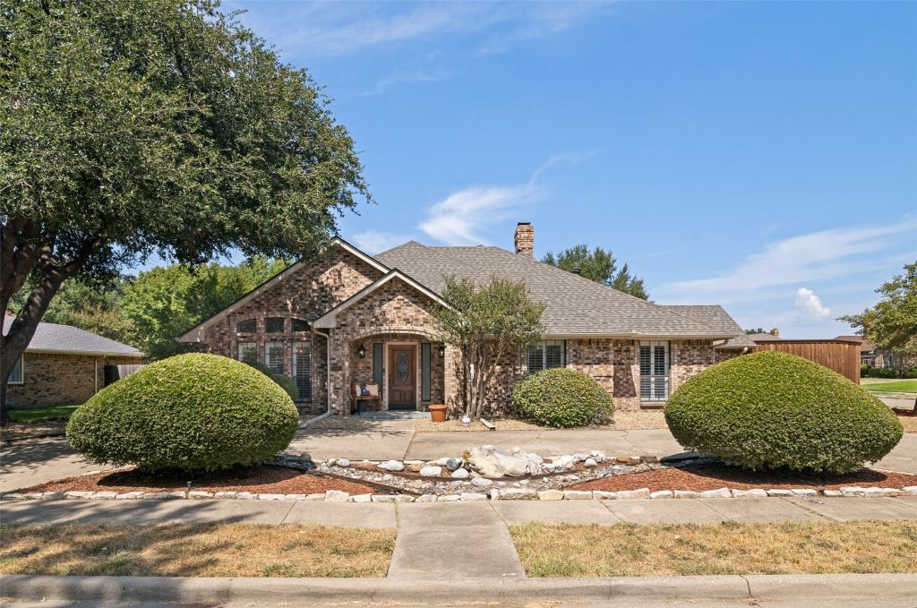2501 Radcliffe Drive, Rowlett, TX 75088 — photo 1