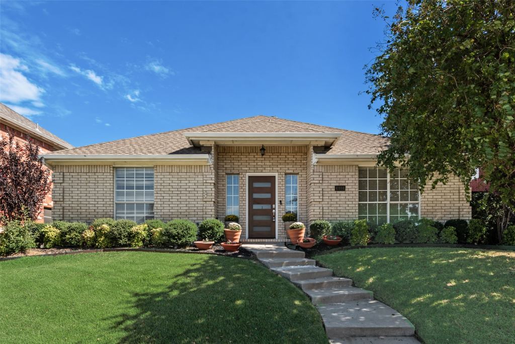 4104 Creekmeadow Drive, Carrollton, TX 75010 — photo 1