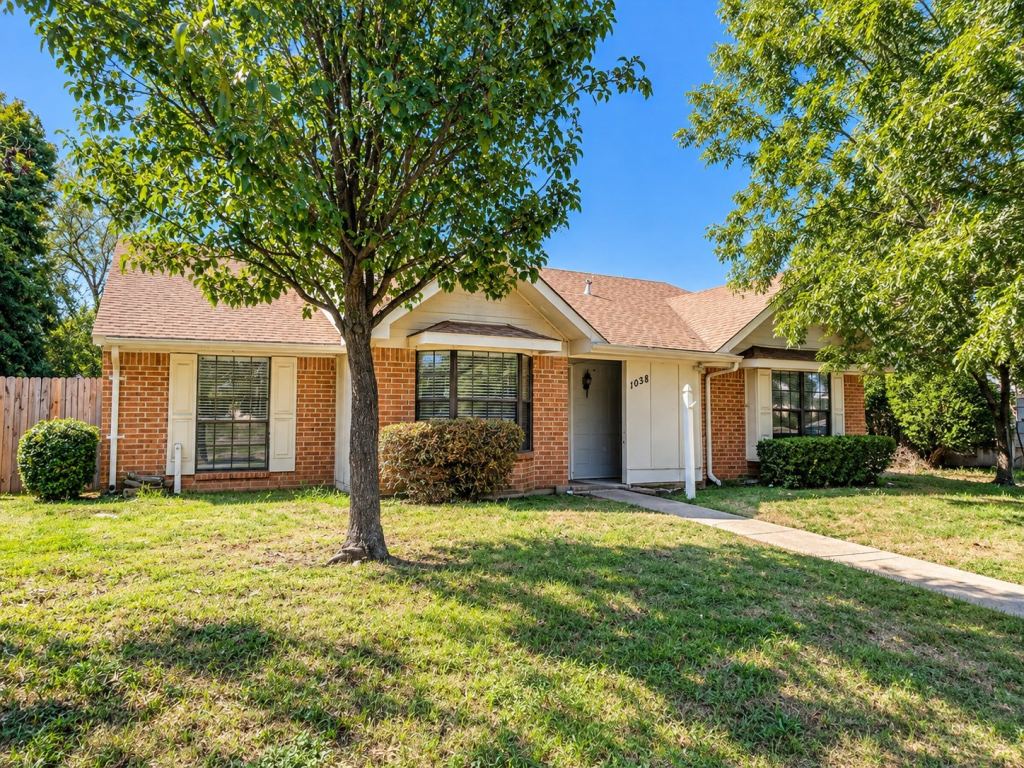 1038 Cedar Run Drive, Duncanville, TX 75137 — photo 1