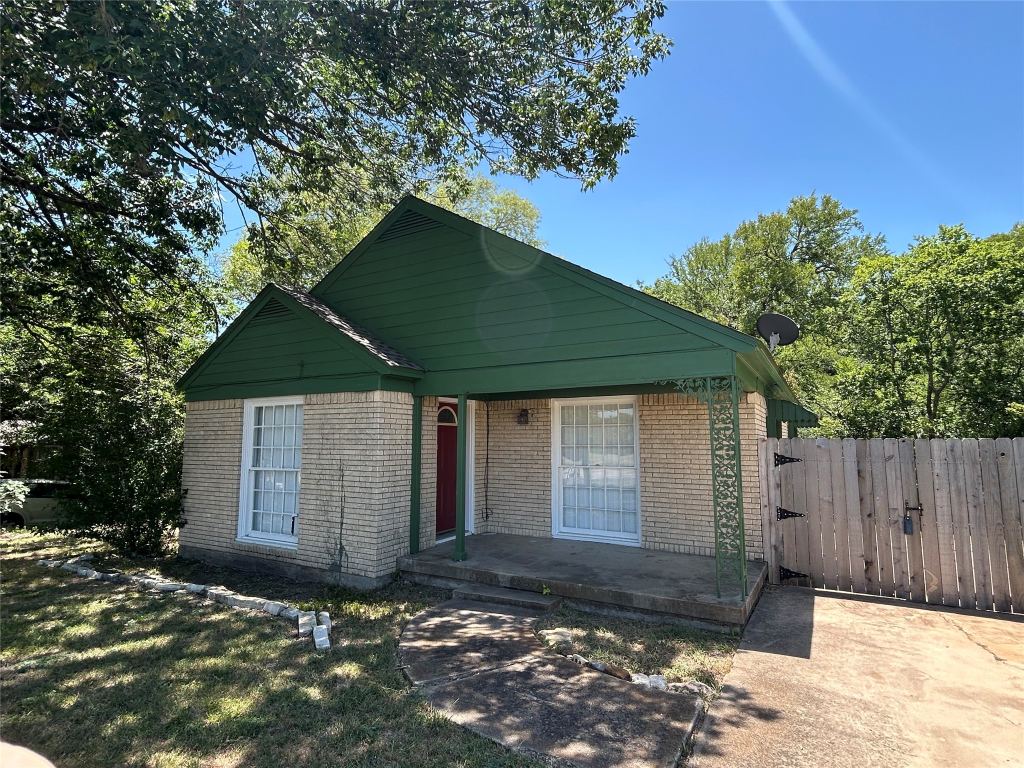 640 E Pleasant Run Road, DeSoto, TX 75115 — photo 1