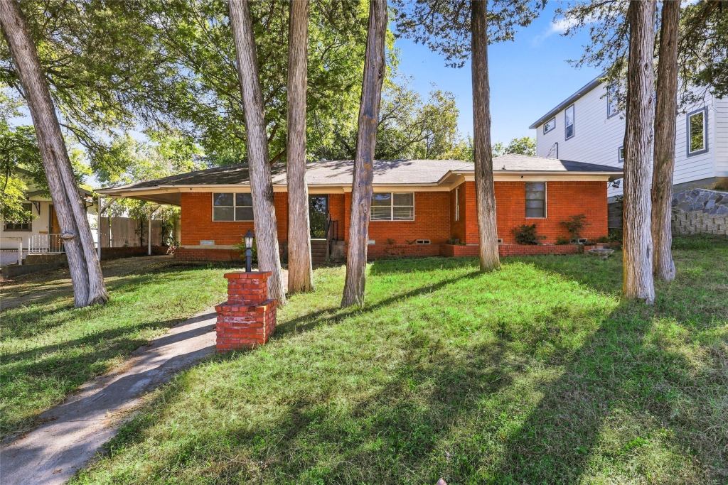 1342 Carson Street, Dallas, TX 75216 — photo 1