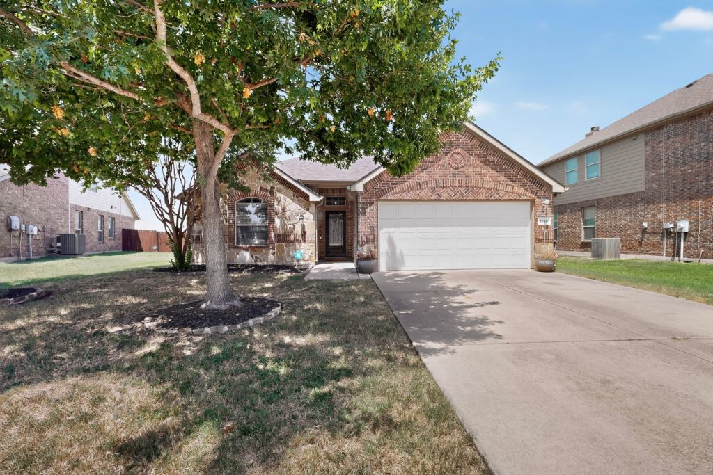 1336 Shelley Drive, Burleson, TX 76028 — photo 1