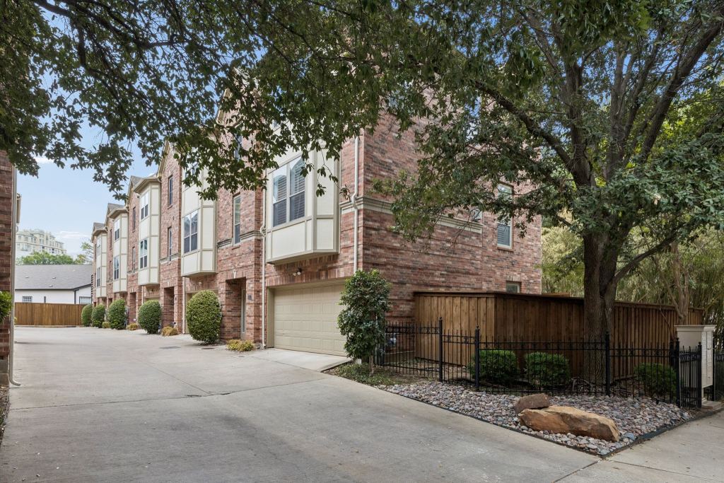 3610 Gillespie Street 1, Dallas, TX 75219 — photo 1