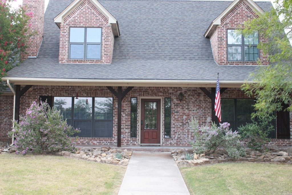 197 E Bay Drive, Bridgeport, TX 76426 — photo 1