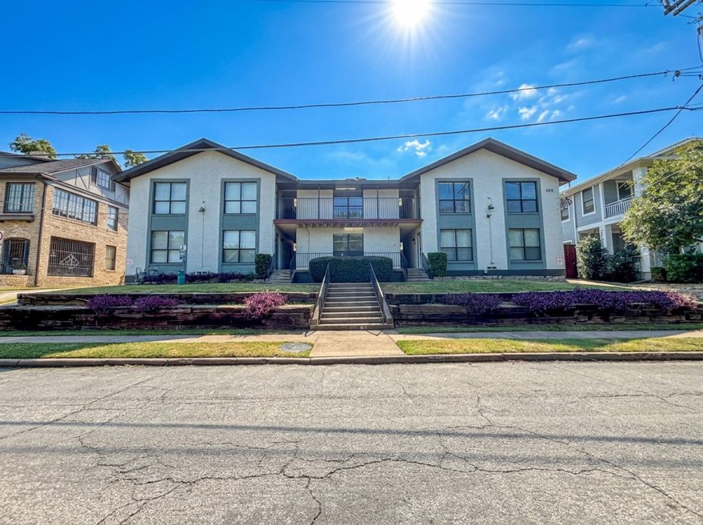 810 Blaylock Drive 104, Dallas, TX 75203 — photo 1
