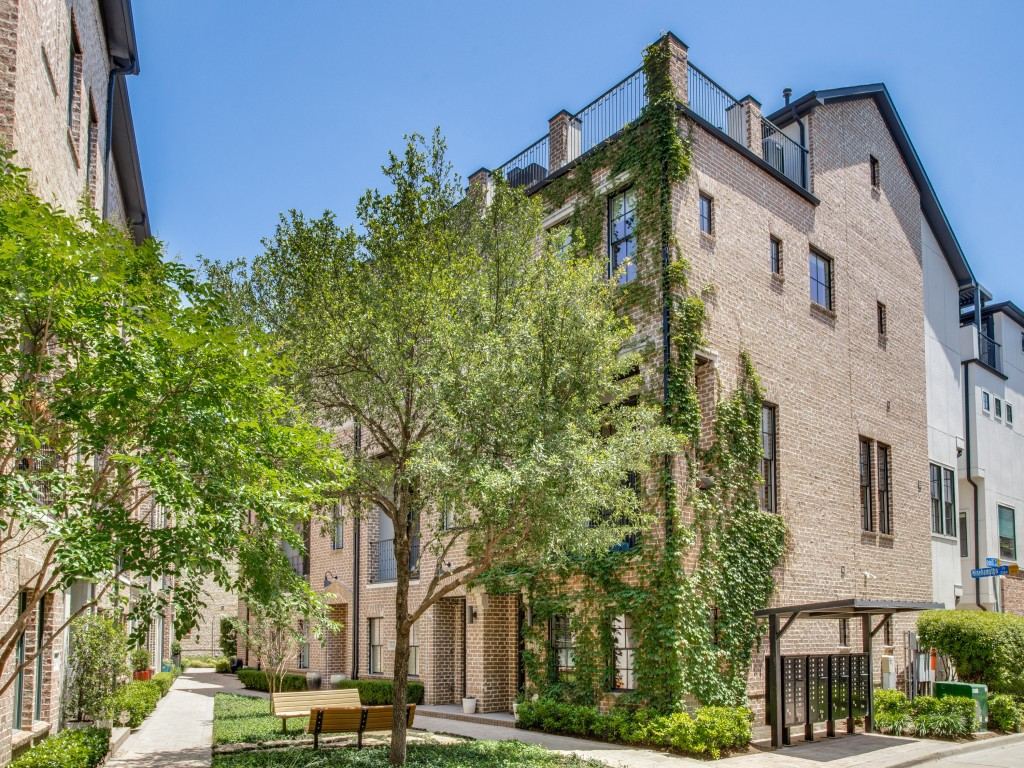2113 Minehampton Lane, Dallas, TX 75201 — photo 1