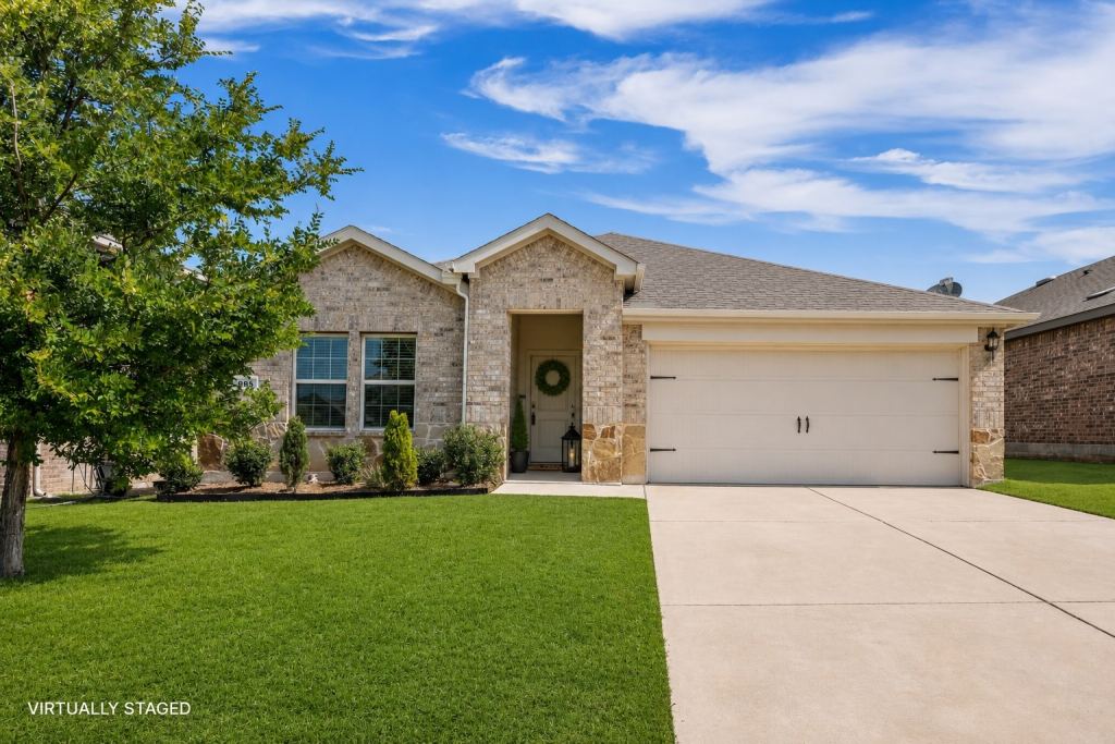 965 Fueller Drive, Aubrey, TX 76227 — photo 1