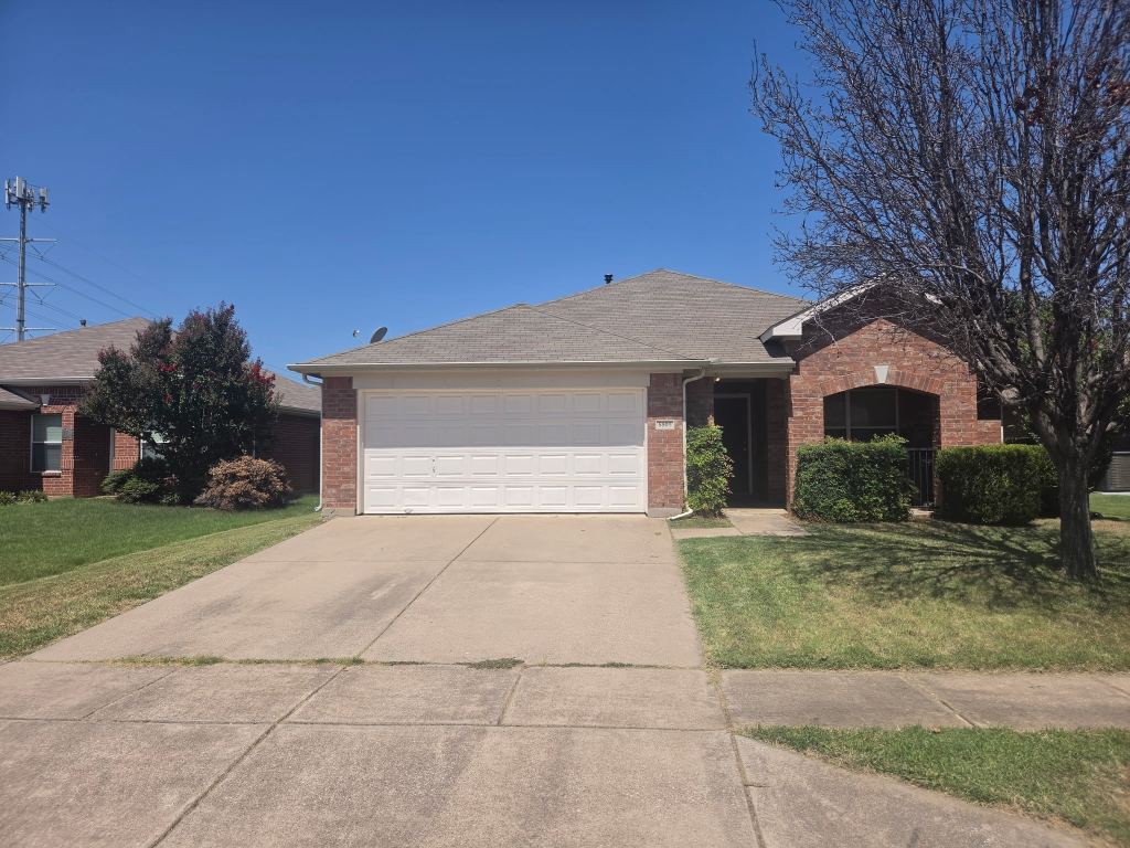 5809 Thoroughbred Court, Fort Worth, TX 76179 — photo 1