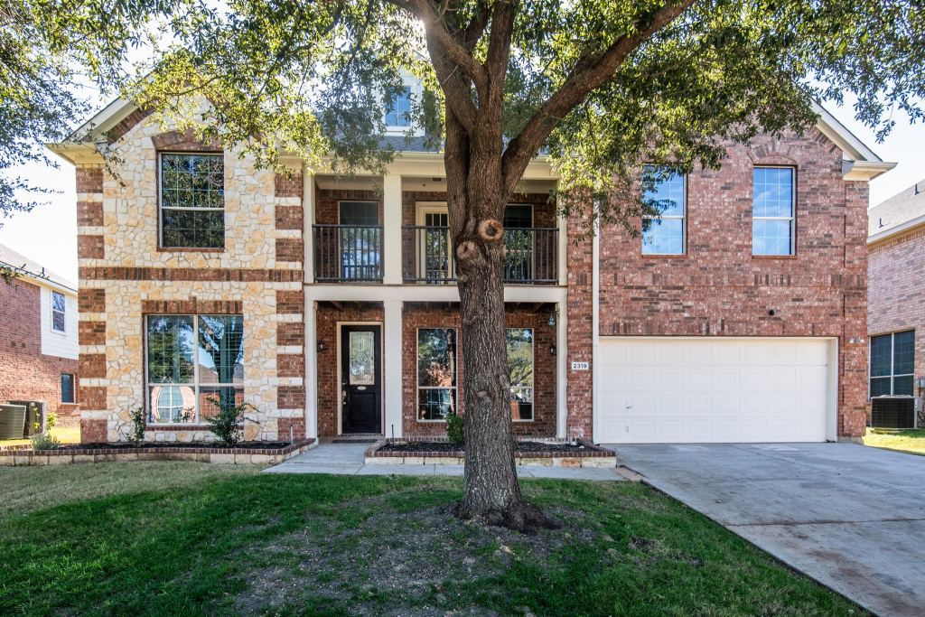 2319 Comanche Trail