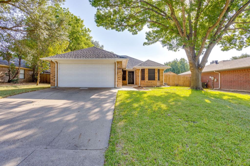 1200 Windy Meadows Drive, Burleson, TX 76028 — photo 1