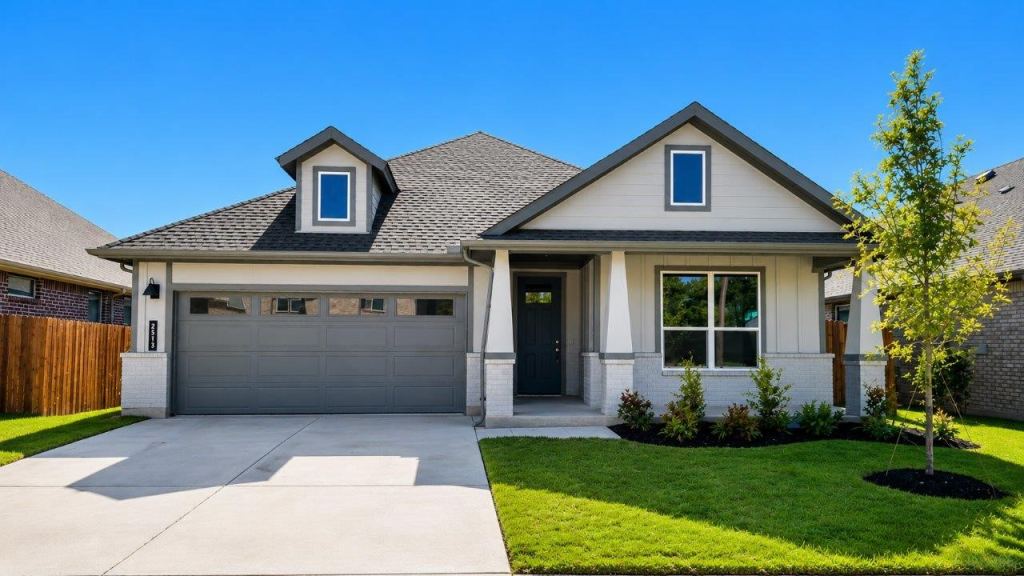 2513 STARLING Street, Denton, TX 76205 — photo 1