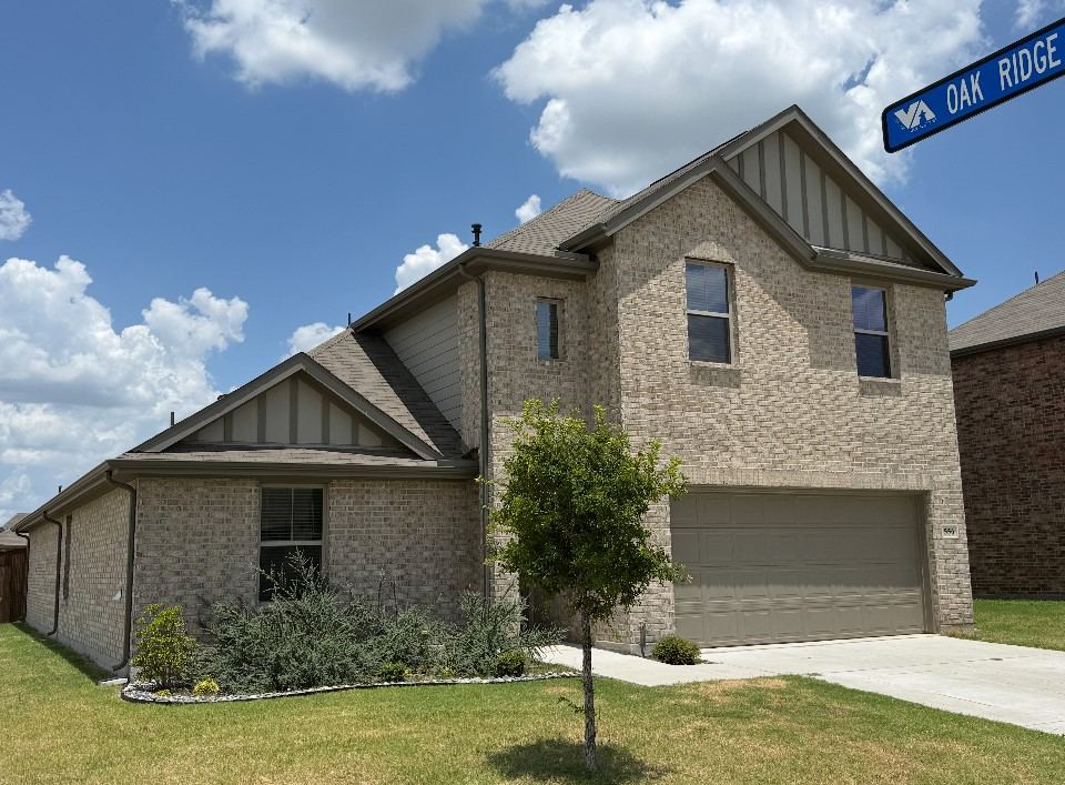 556 Hickory Ridge Drive, Van Alstyne, TX 75495 — photo 1