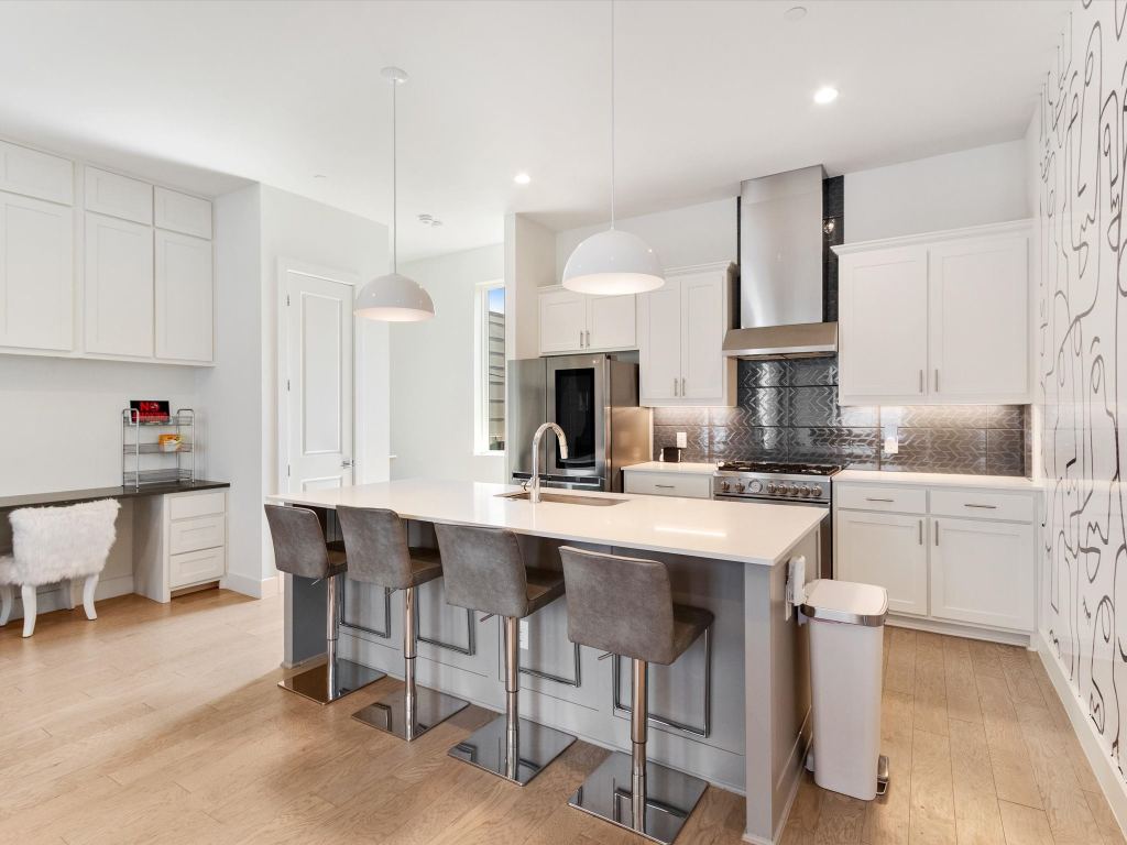 5605 Bryan Parkway 104, Dallas, TX 75206 — photo 1