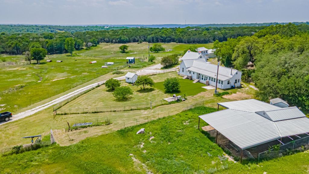 9200 Mitchell Bend Court, Granbury, TX 76048 — photo 1