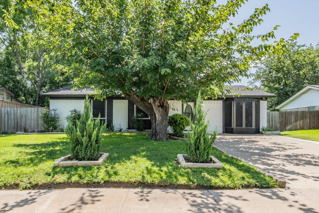 713 Keystone Street, Mesquite, TX 75149 — photo 1