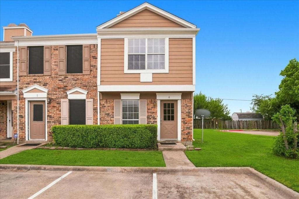703 Lee Street 6, Mesquite, TX 75149 — photo 1