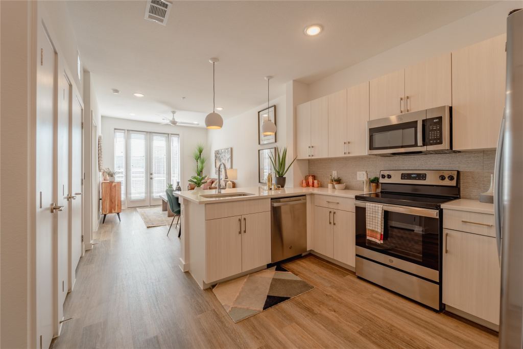 105 S Bishop Avenue 227-1319, Dallas, TX 75208 — photo 1
