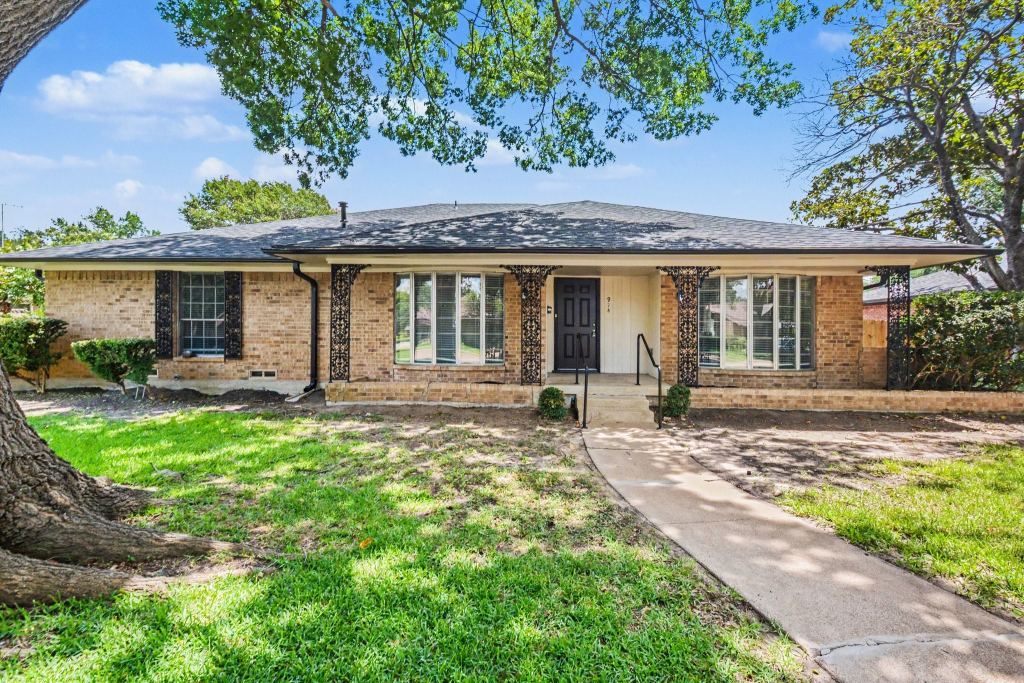 914 Bromwich Street, Garland, TX 75040 — photo 1