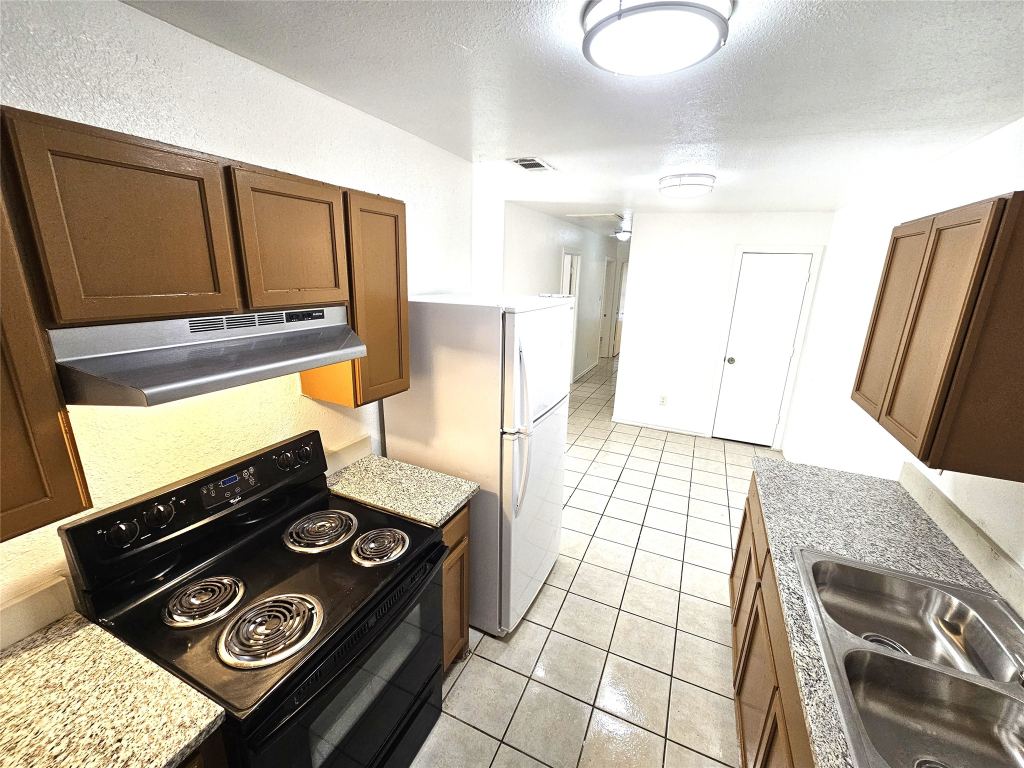 2837 Ave J, Fort Worth, TX 76105 — photo 1