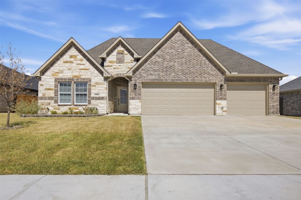 215 Trevor Lane, Greenville, TX 75402 — photo 1