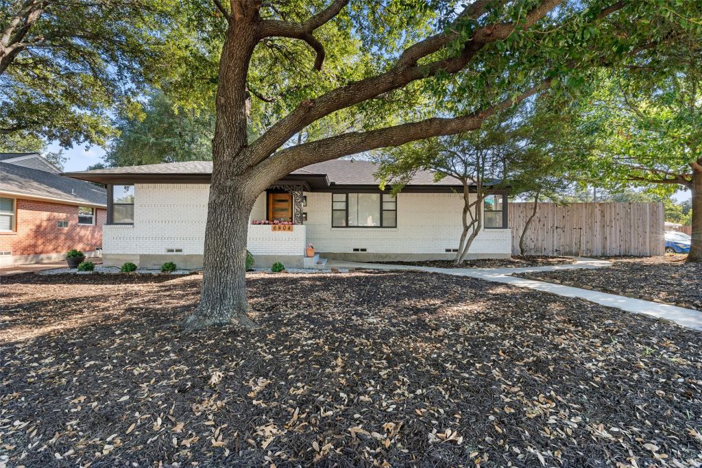 6404 E Lovers Lane
