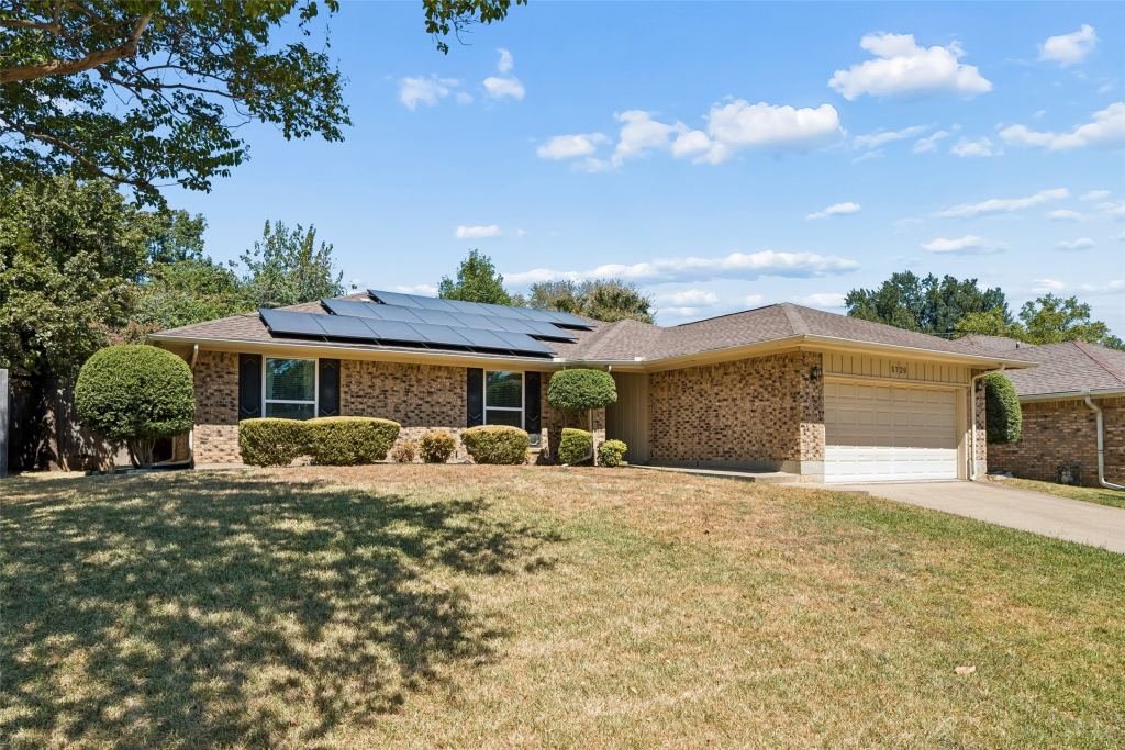 5729 Sage Bloom Drive, Arlington, TX 76017 — photo 1