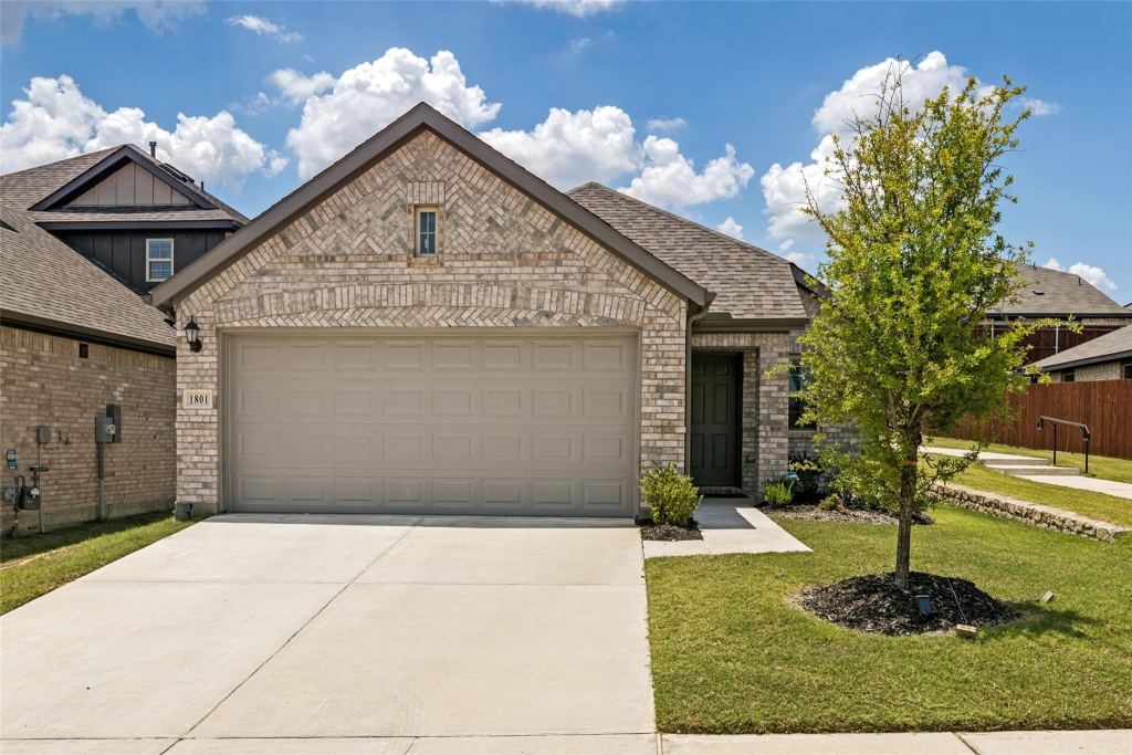 1801 Hazer Lane, Mesquite, TX 75149 — photo 1