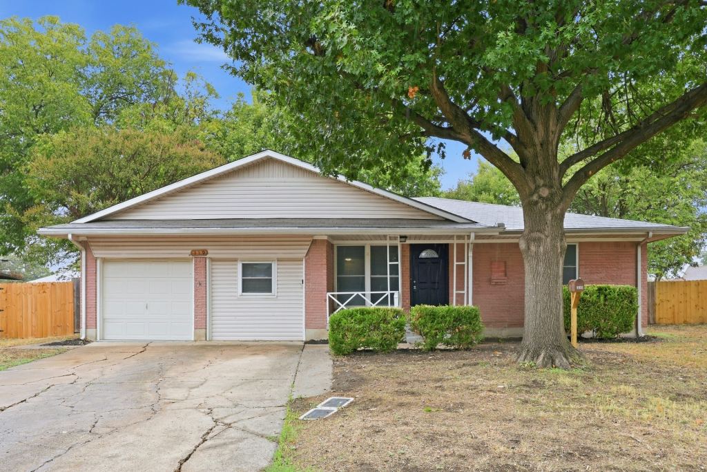319 Royal Avenue, Duncanville, TX 75137 — photo 1