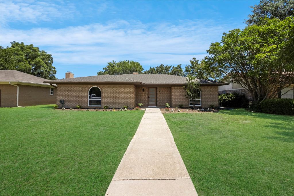1821 El Paso Street, Lewisville, TX 75077 — photo 1