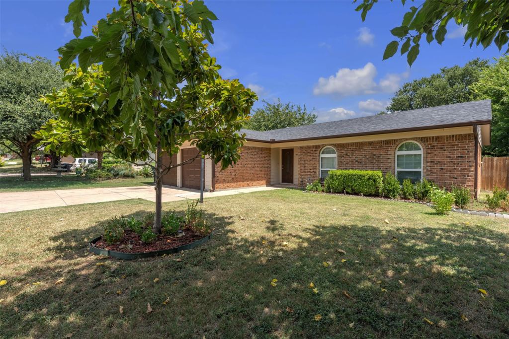 6617 Andora Avenue, Fort Worth, TX 76133 — photo 1