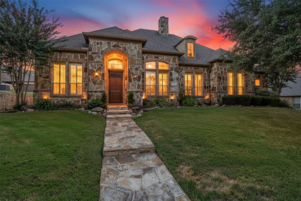 2105 Camden