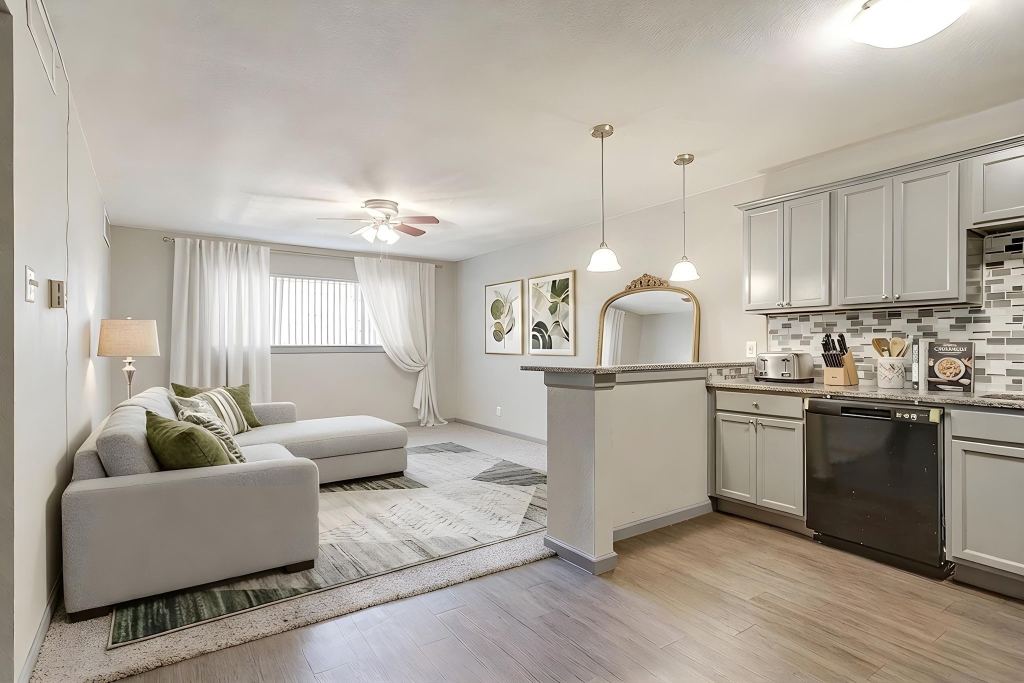 3870 Tulsa Way 23, Fort Worth, TX 76107 — photo 1