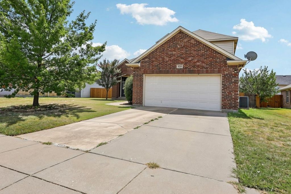 1129 Mourning Dove Drive, Burleson, TX 76028 — photo 1