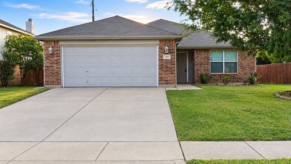 309 Spurlock Drive, Krum, TX 76249 — photo 1