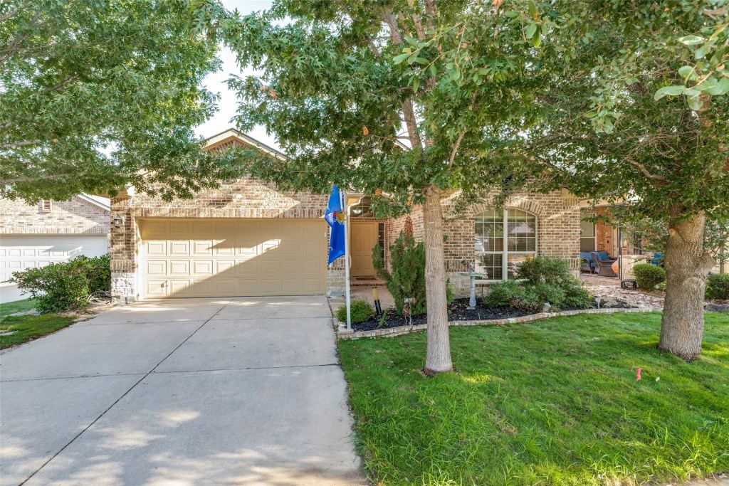 2322 Luscombe Lane