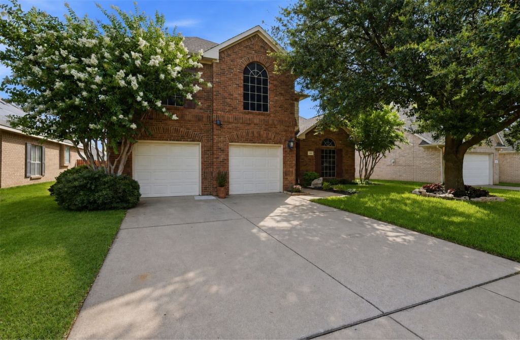 328 Tioga Street, Burleson, TX 76028 — photo 1