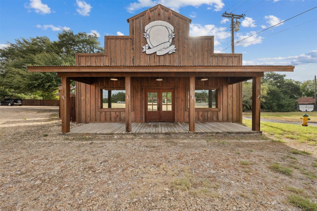 6401 Rock Creek Road, Waco, TX 76708 — photo 1
