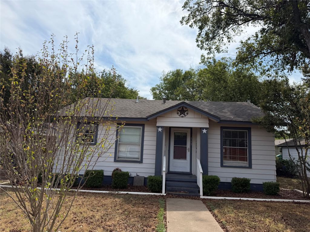 117 Moon Street, Cleburne, TX 76033 — photo 1