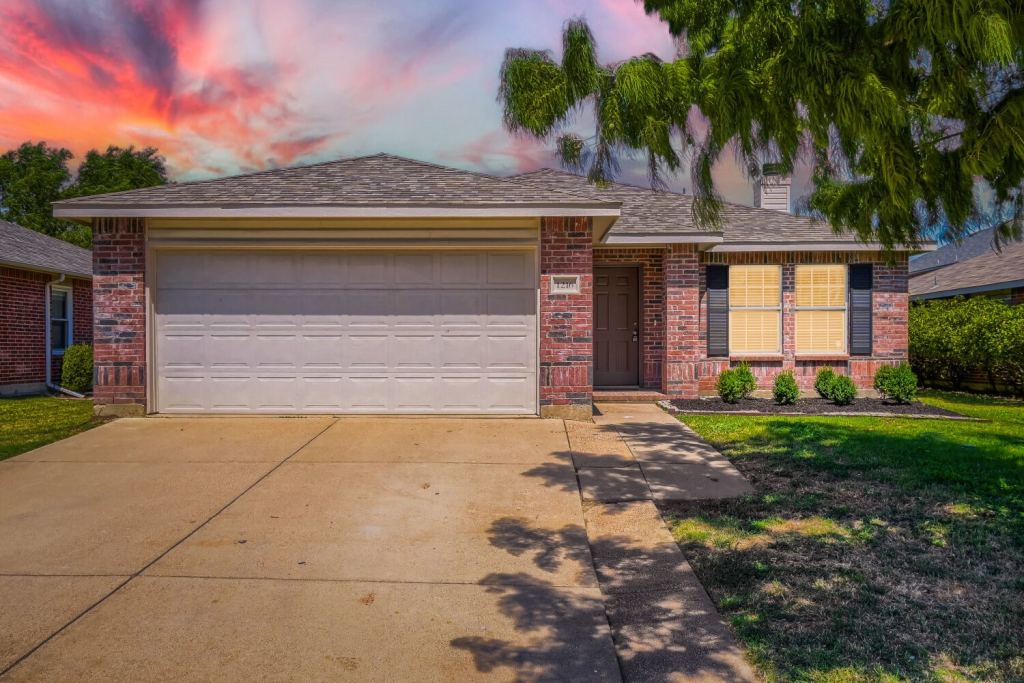1216 Haley Lane, Burleson, TX 76028 — photo 1
