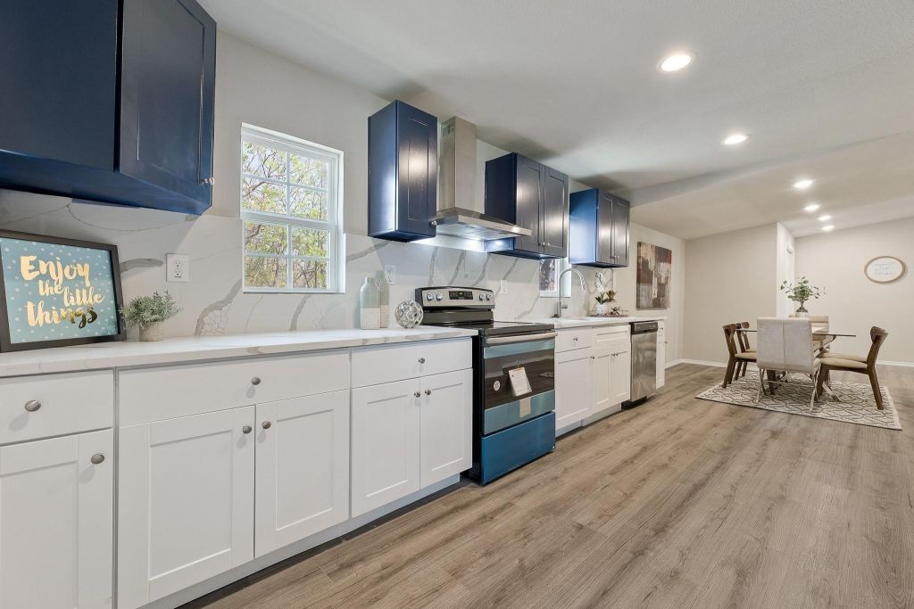 712 N Barrett Avenue, Denison, TX 75020 — photo 1